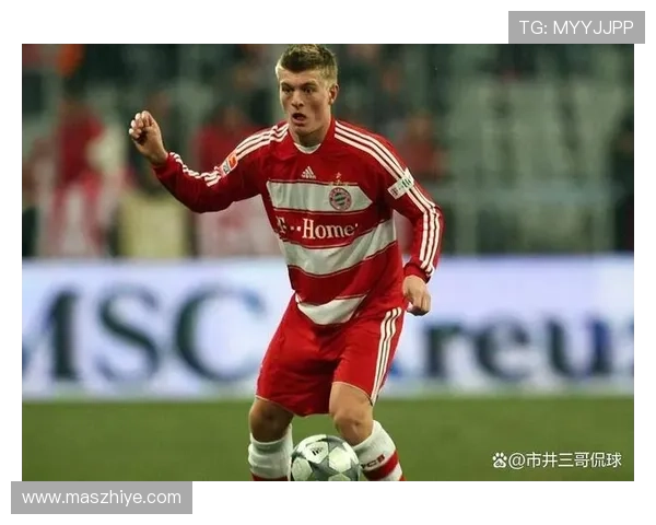 克罗斯掌控中场节奏，球队表现稳健持续提升至新高度